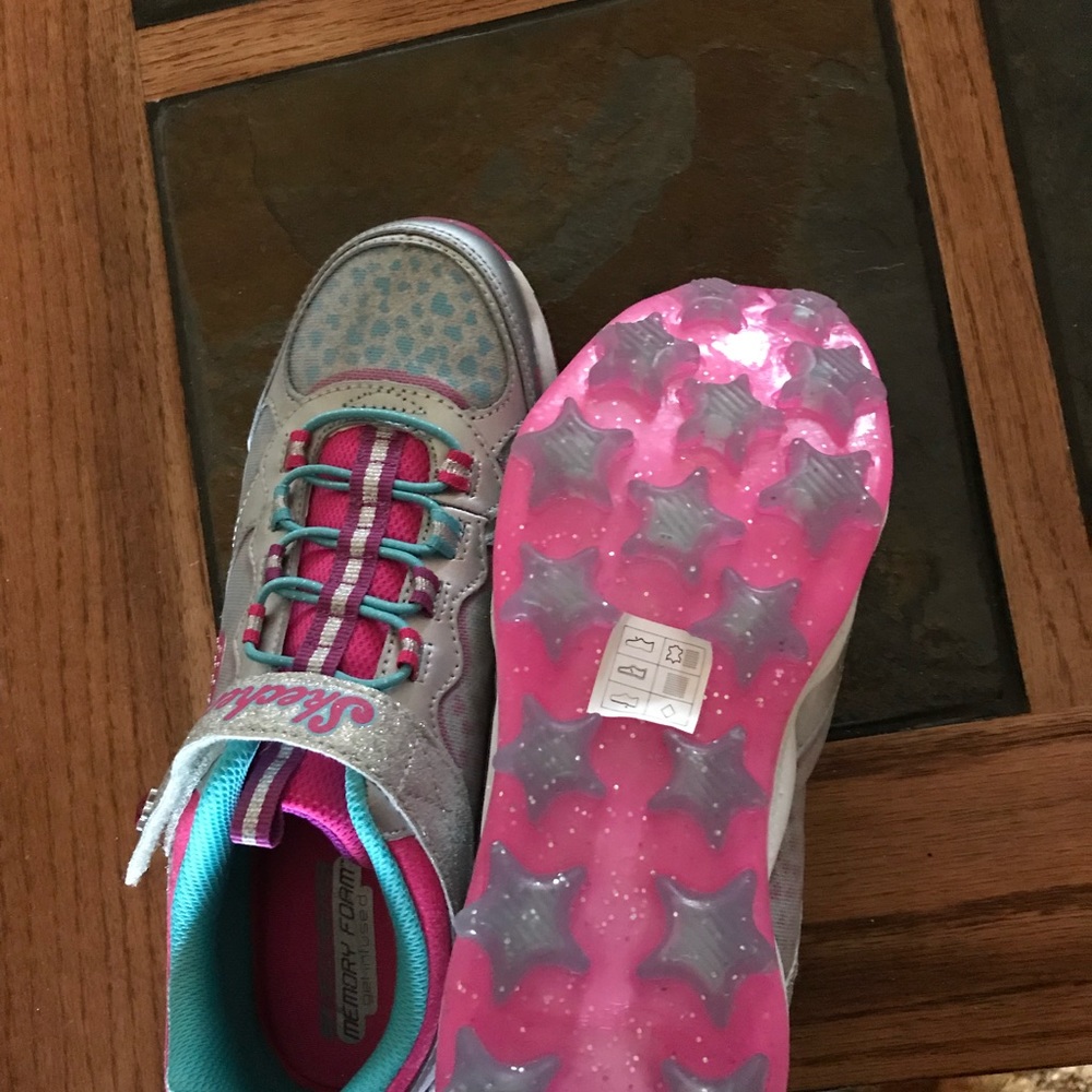 Big kids sketchers